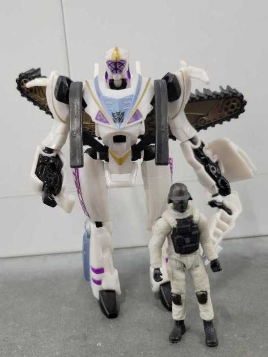 Icepick With Sergeant Chaos Missing Blasters - Hasbro (Human Alliance) action figure collectible - Main Image 2