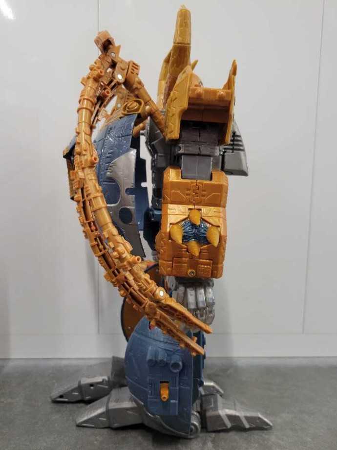 Unicron With Kranix - Hasbro (Generations) action figure collectible - Main Image 3