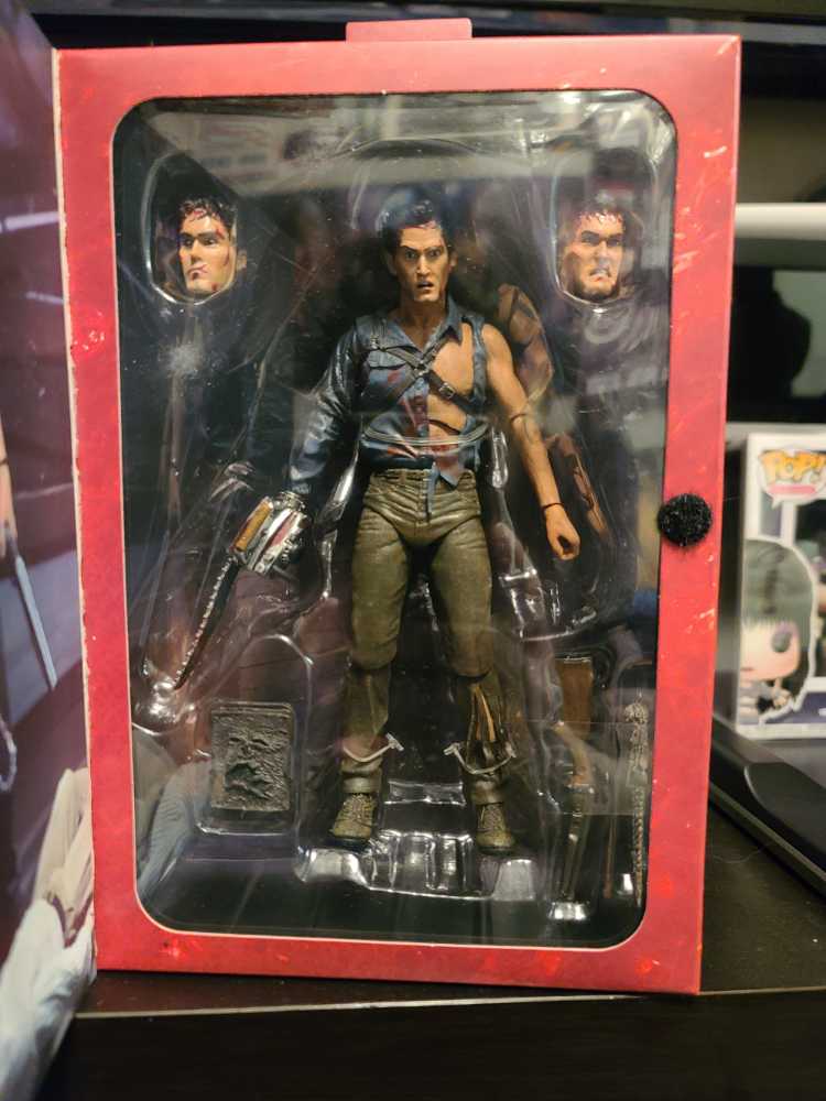 Neca Ultimate Evil Dead 2 Ash Williams - White Box - Neca (Horror) action figure collectible - Main Image 2