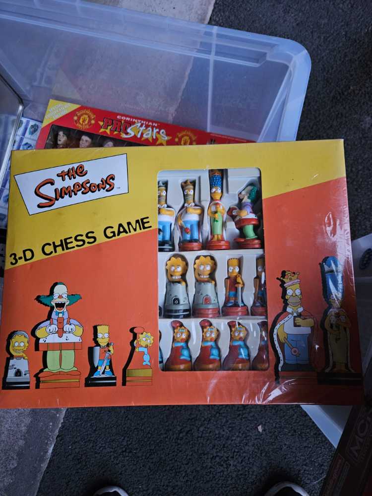 The Simpsons 3-d Chess  action figure collectible [Barcode 5029736951115] - Main Image 2