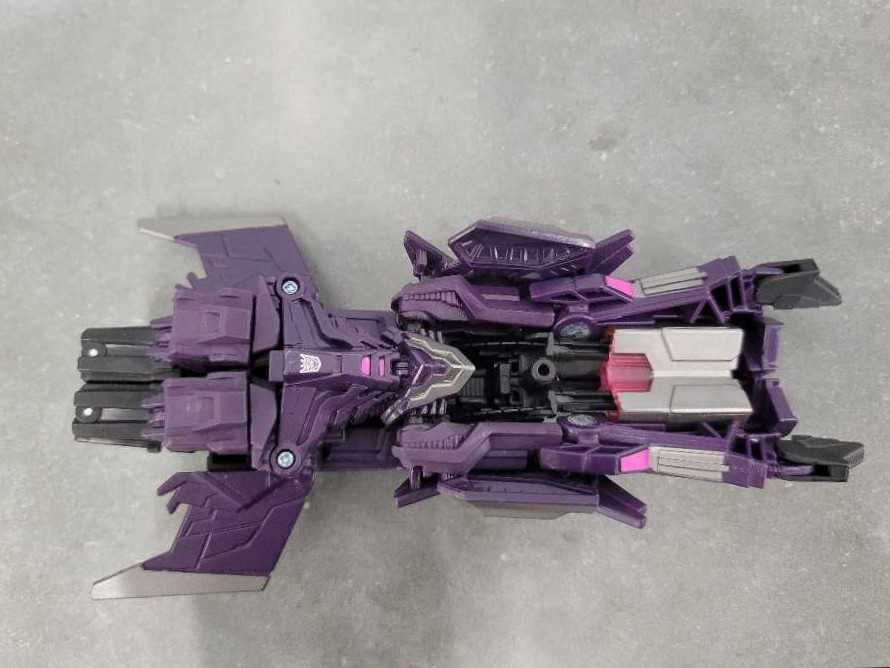 Shockwave Vehicle Mode  - Hasbro (Generations War For Cybertron) action figure collectible - Main Image 4