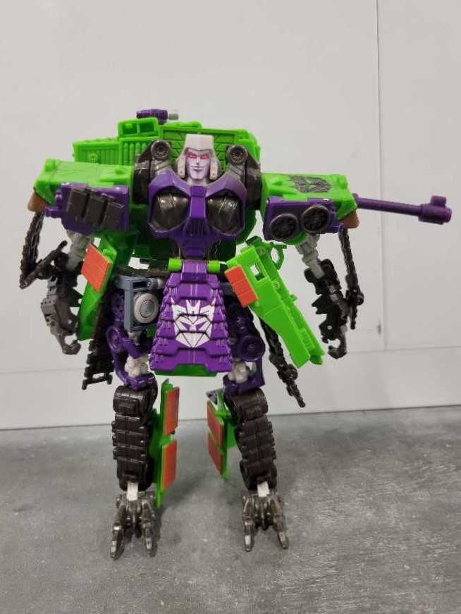 Megatron Toys"R"Us  - Hasbro (Generations GDO) action figure collectible - Main Image 2