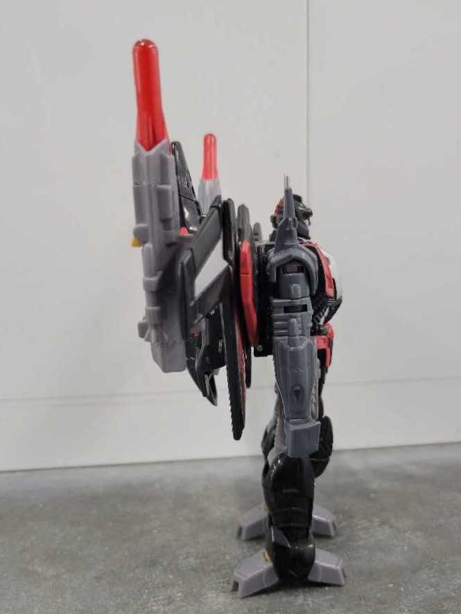 Sky Shadow Robot Mode - Hasbro (Generations) action figure collectible - Main Image 3
