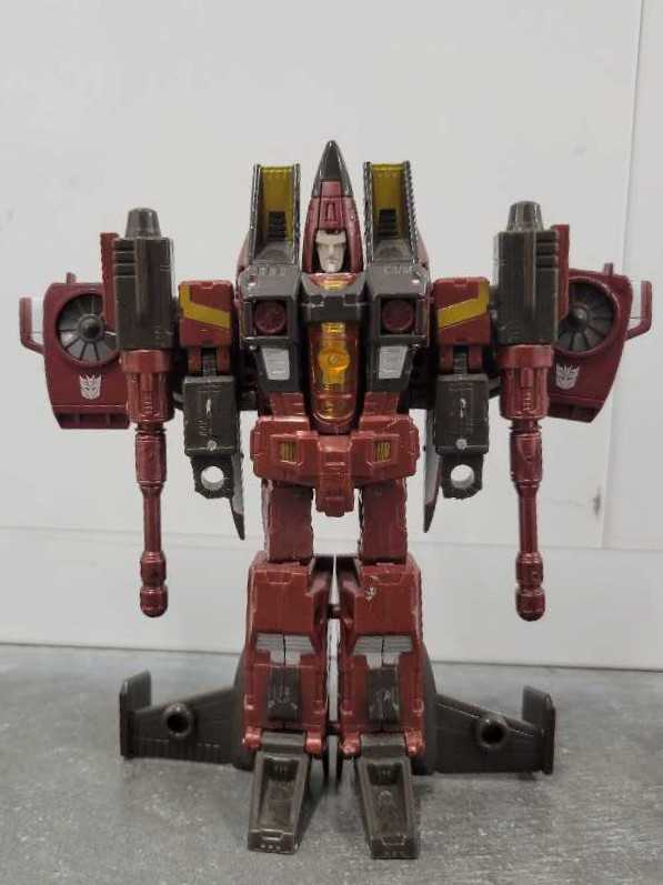 Thrust Robot Mode - Hasbro (Generations) action figure collectible - Main Image 2