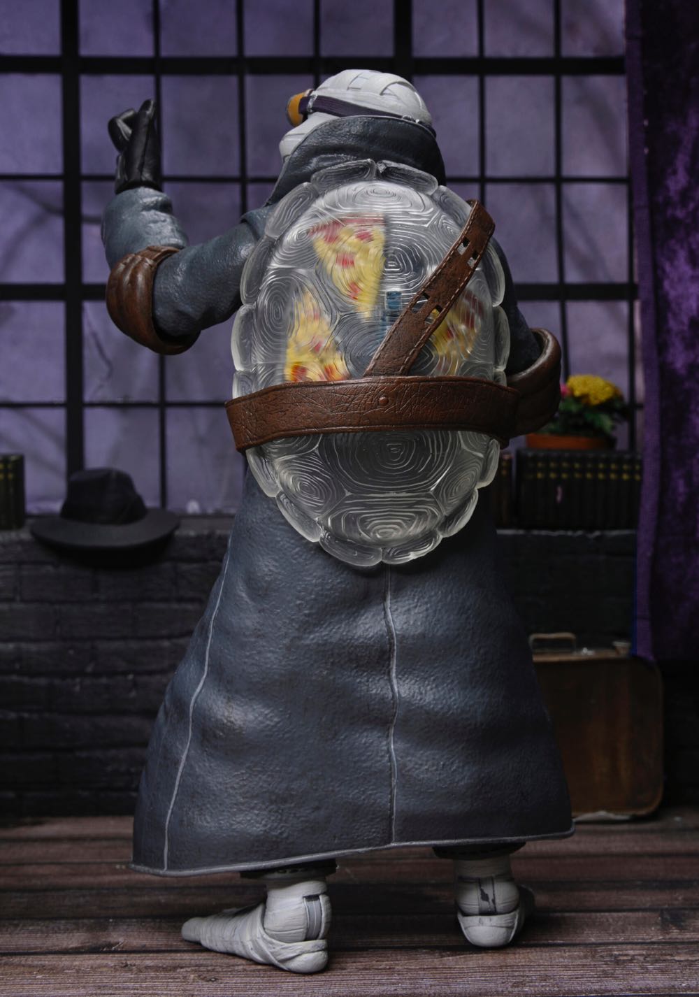 TMNT: Donatello As The Invisible Man - Neca (Universal Monsters) action figure collectible - Main Image 3