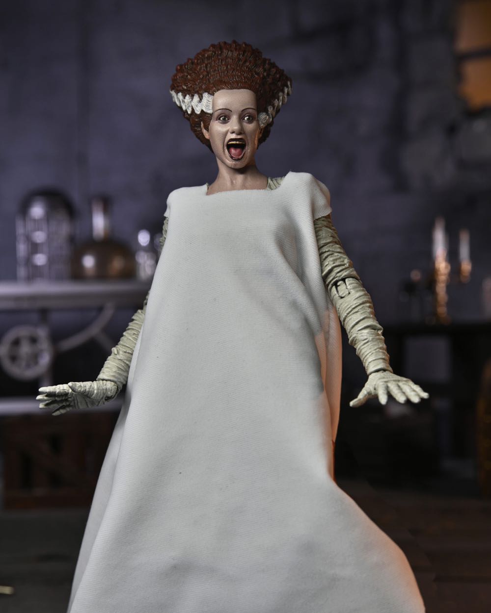 Neca: The Bride - Neca (Universal Monsters) action figure collectible - Main Image 2