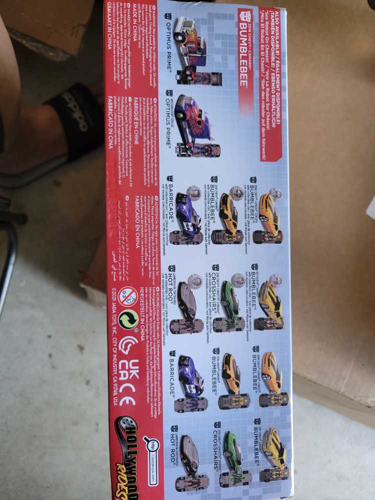 Jada Transformers 2016 Bumblebee Chevrolet Camaro With Coin Chevy 1:24 1 24 New Hollywood Rides W Coin *bumblebee* Scale - JADA TOYS, Inc. action figure collectible [Barcode 801310984048] - Main Image 3