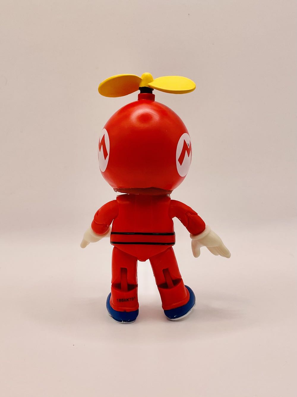 Mario (Propeller Mario) - Jakks Pacific (Super Mario Bros.) action figure collectible [Barcode 0192995408272] - Main Image 3