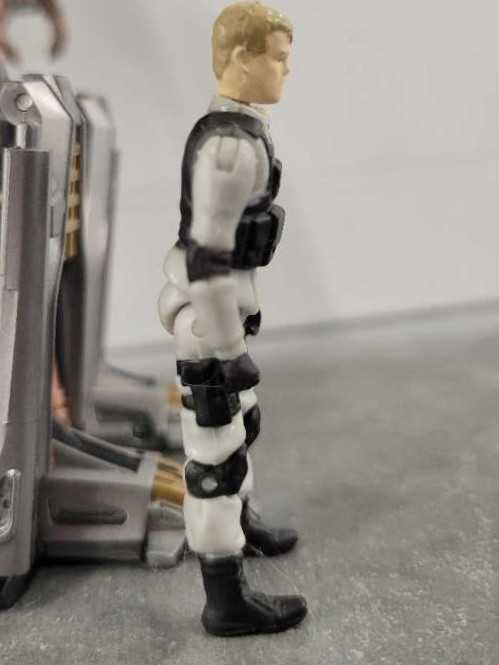 Captain Lennox With Jazz Robot Mode - Hasbro (Human Alliance) action figure collectible - Main Image 2