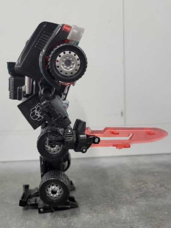 TFSS 1.0 Scourge - Hasbro (Timelines) action figure collectible - Main Image 3