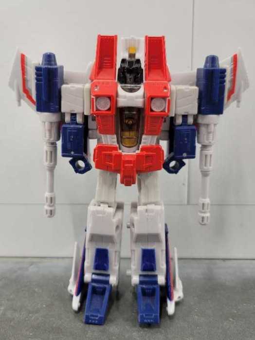 Starscream 2nd Robot Mode - Hasbro (Universe 2.0) action figure collectible - Main Image 2