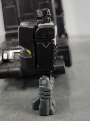 Ominus With Sky Shadow - Hasbro (Titans Return) action figure collectible - Main Image 2