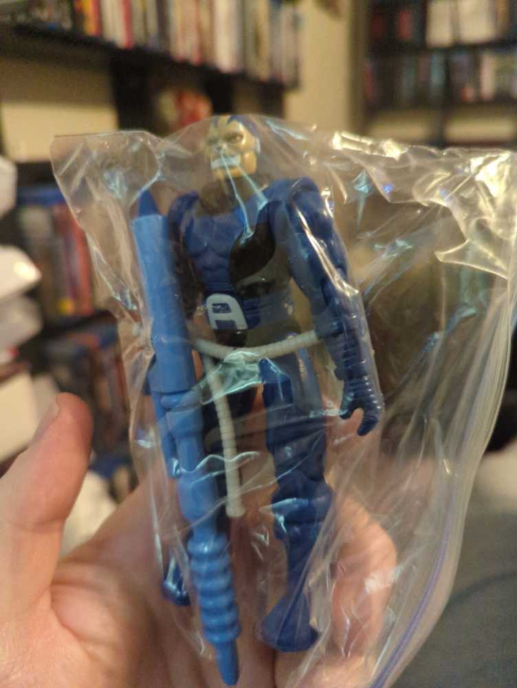 Apocalypse - Toybiz action figure collectible - Main Image 2
