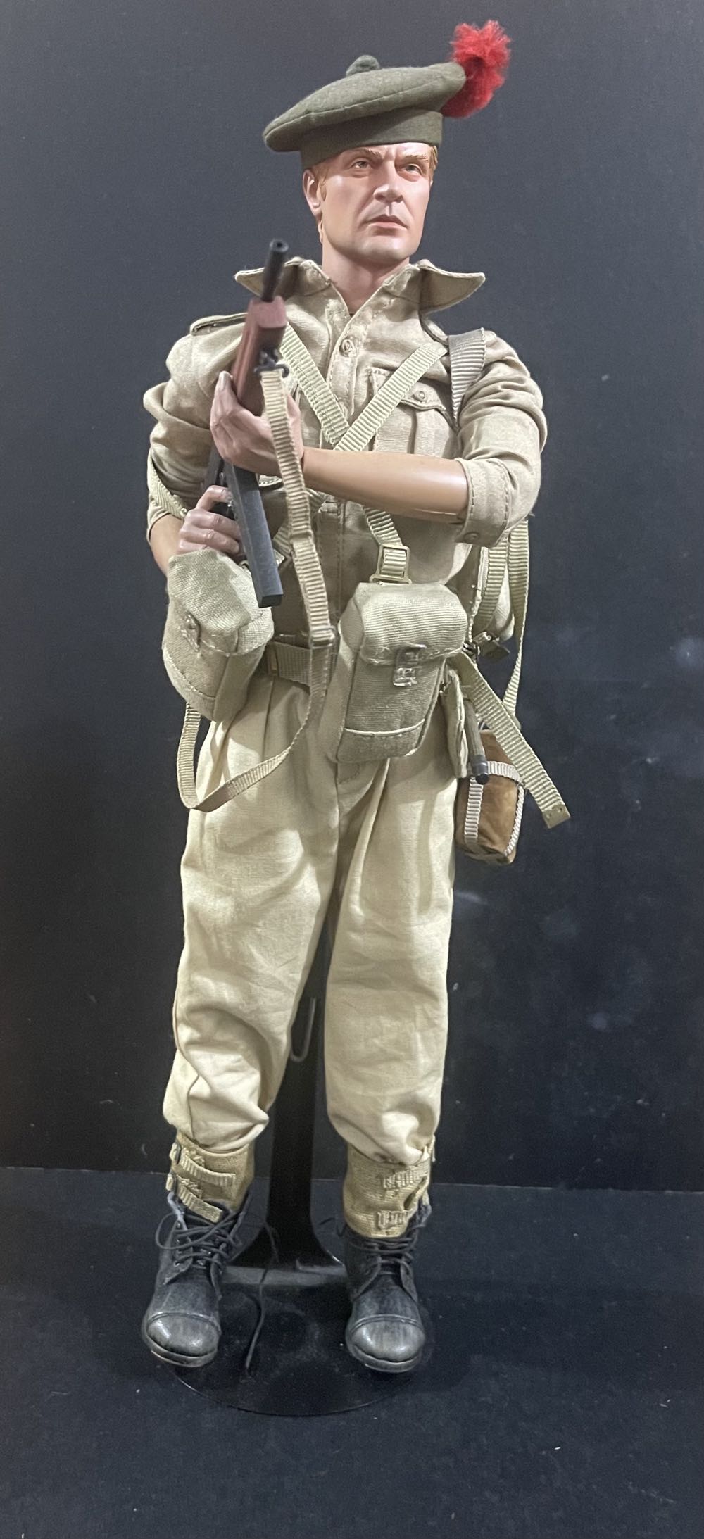 Custom DIY - WWII New Hebrides Island Pacific 1942 British Infantry Commando Pvt. Tosh Hearne - various (WWII The Pacific) action figure collectible - Main Image 2