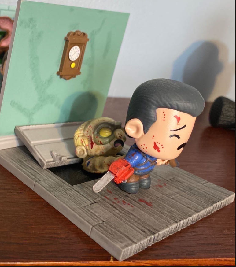 Ash V Evil Stand - Loot Crate action figure collectible - Main Image 4