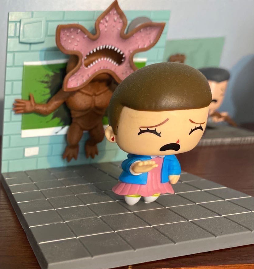 Stranger Things Stand - Loot Crate action figure collectible - Main Image 4