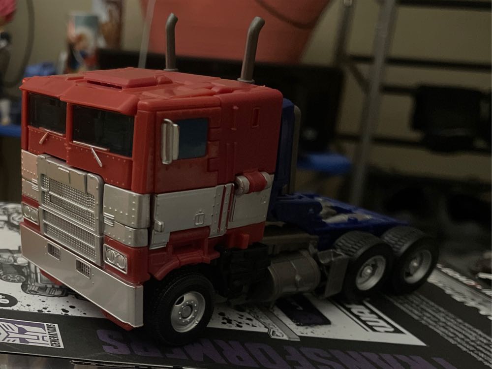 Transformers: Optimus Prime - Takara / Hasbro action figure collectible - Main Image 3