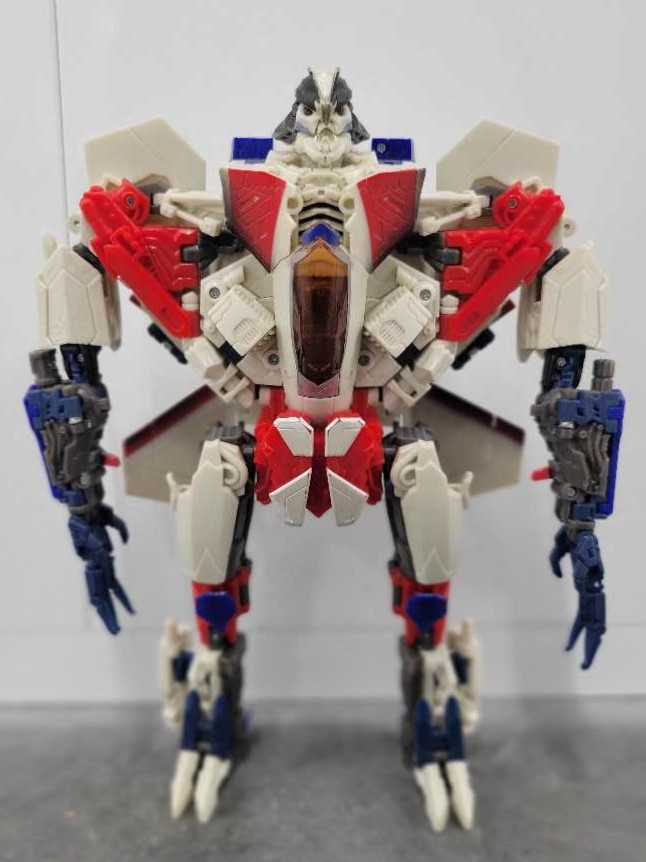 Starscream Missing Claw - Hasbro (Generations GDO) action figure collectible - Main Image 2