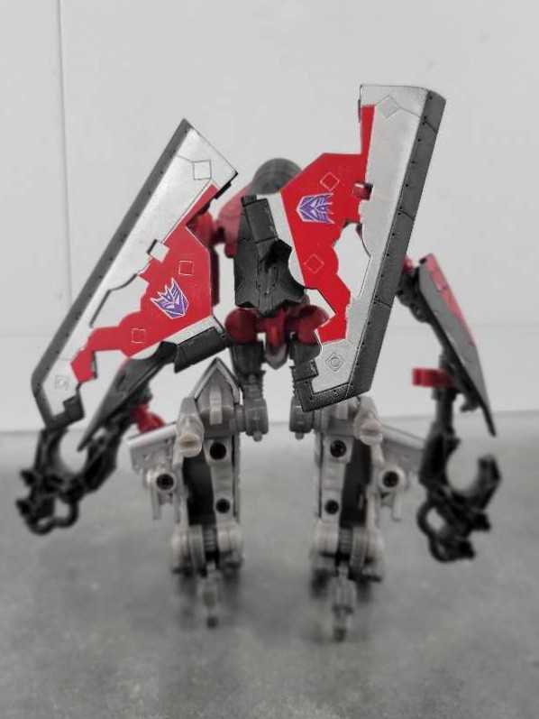 Laserbeak Toys"R"Us Robot Mode - Hasbro (Generations GDO) action figure collectible - Main Image 4