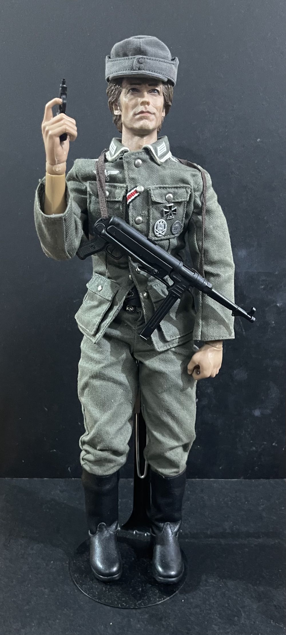 Mighty Mojo Scarface Tony Montana “say Hello” Bloody Version Measures 7 Inches Tall Collectible Version Limited Release Ships In Window Display Box