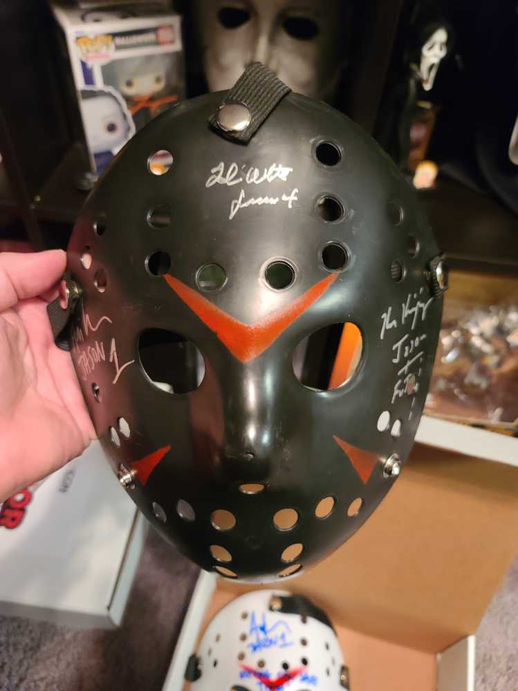 Friday The 13th Signed Mask - Black  (Horror) action figure collectible - Main Image 2