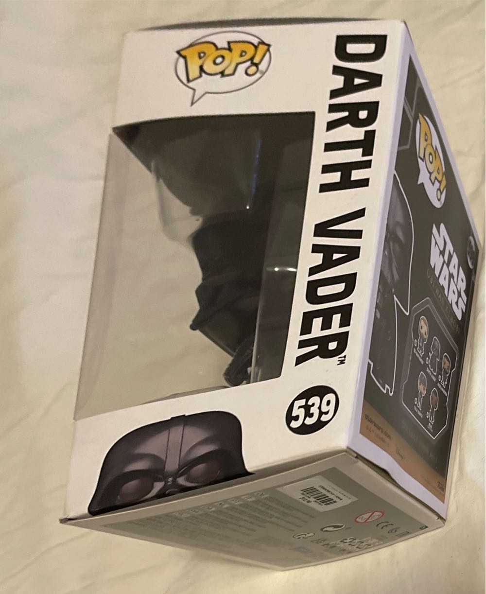 Pop: Darth Vader  action figure collectible [Barcode 18371395] - Main Image 2