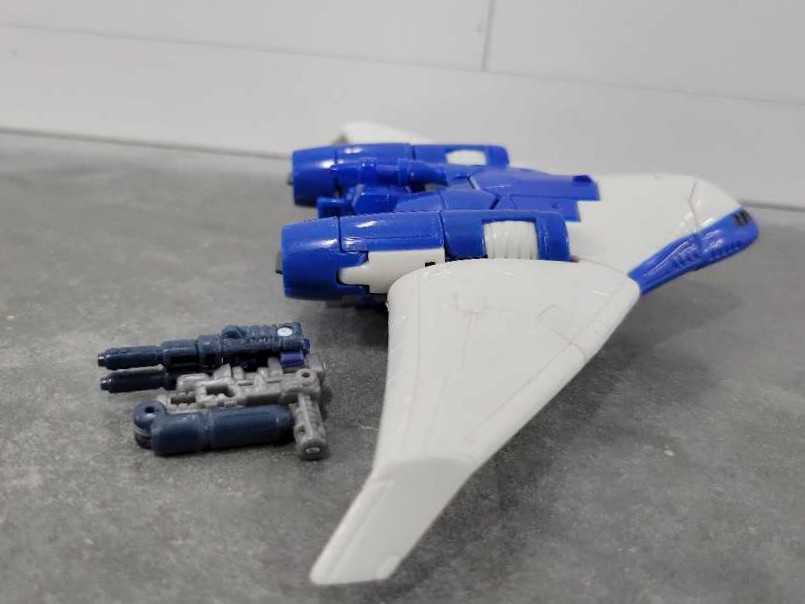 Scourge Vehicle Mode  - Hasbro (Generations) action figure collectible - Main Image 3