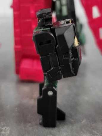 Grax With Skullsmasher Skullcruncher Robot Mode - Hasbro (Titans Return) action figure collectible - Main Image 4