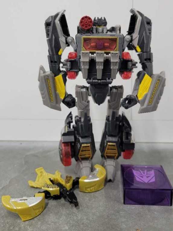 Soundblaster With Buzzsaw Robot Mode - Hasbro (Generations War For Cybertron) action figure collectible - Main Image 2