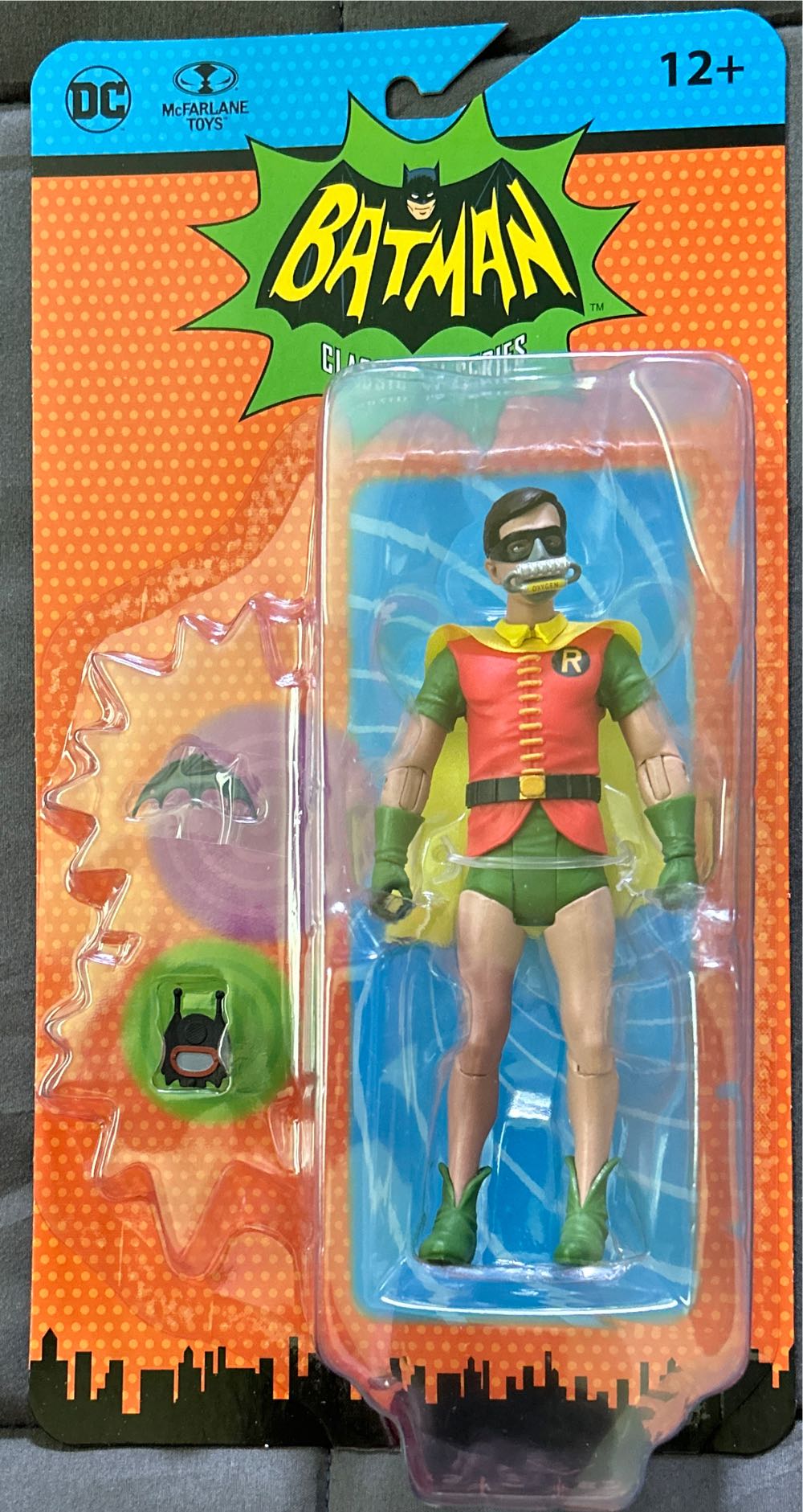 Robin With Oxygen Mask - McFarlane Toys (DC Retro) (Batman Classic TV Series) action figure collectible [Barcode 787926150636] - Main Image 2