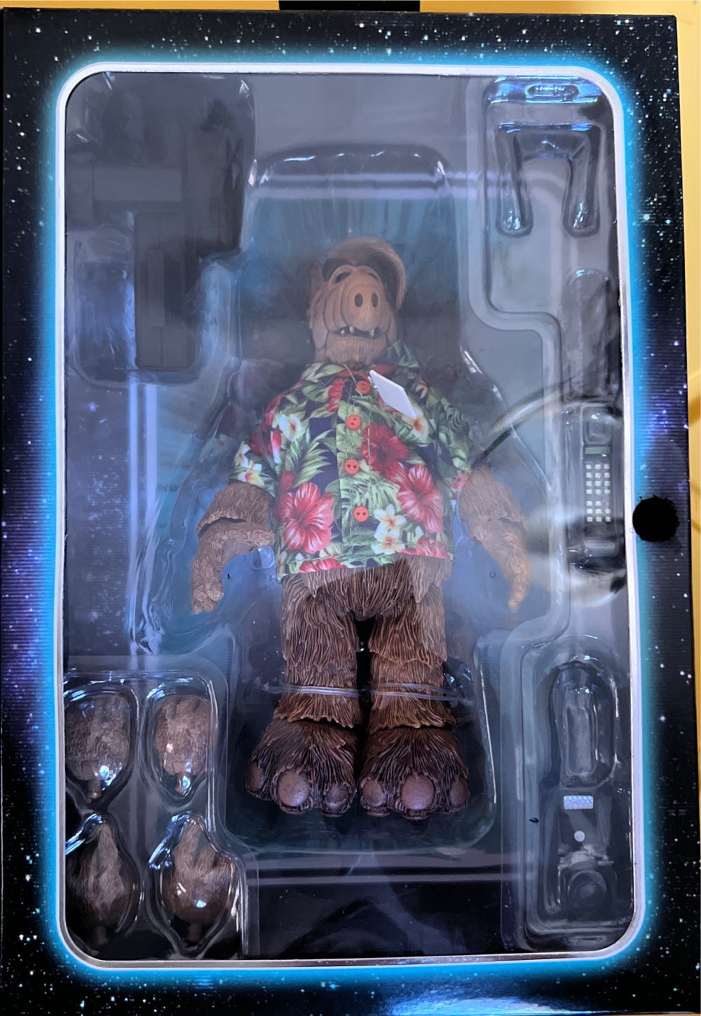 Alf Cosmic Con Neca - Neca/Reel Toys (Alf) action figure collectible [Barcode 634482451076] - Main Image 2