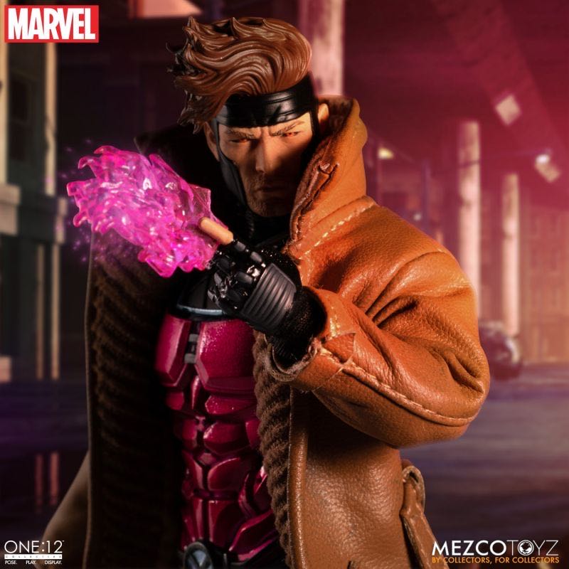 Gambit - Mezco ONE:12 (Xmen) action figure collectible - Main Image 3