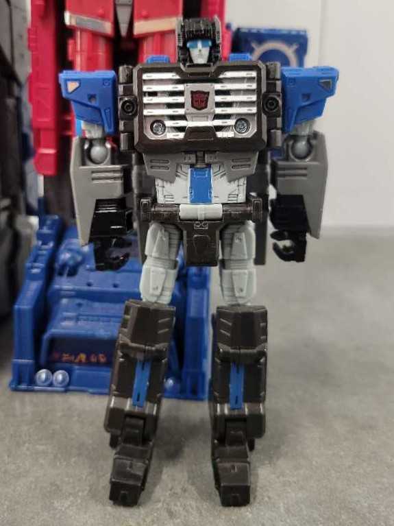 Cerebros With Fortress Maximus And Emissary SDCC 2016 - Hasbro (Titans Return) action figure collectible - Main Image 2