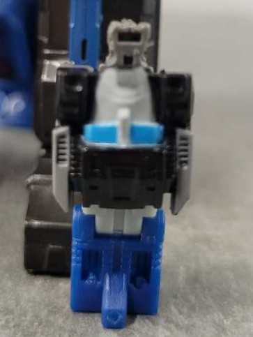 Emissary With Cerebros And Fortress Maximus SDCC 2016 - Hasbro (Titans Return) action figure collectible - Main Image 3