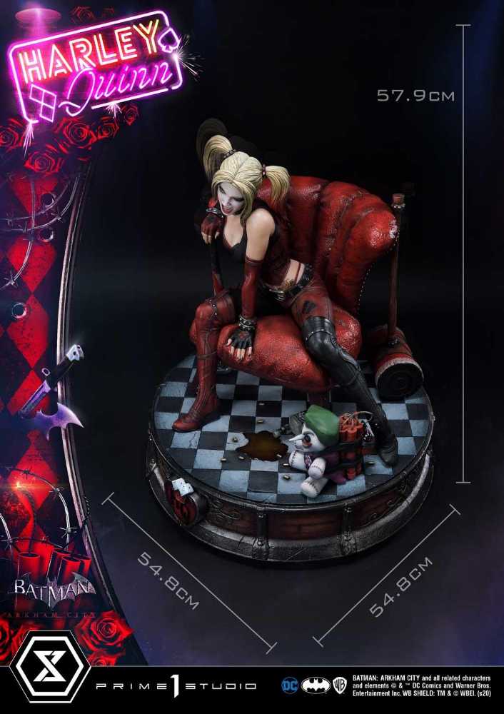 Harley Quinn, Arkham City Museum Masterline (MMDC-47DXS) (1:3) - Prime 1 Studio (Batman: Arkham City (2011)) action figure collectible - Main Image 3