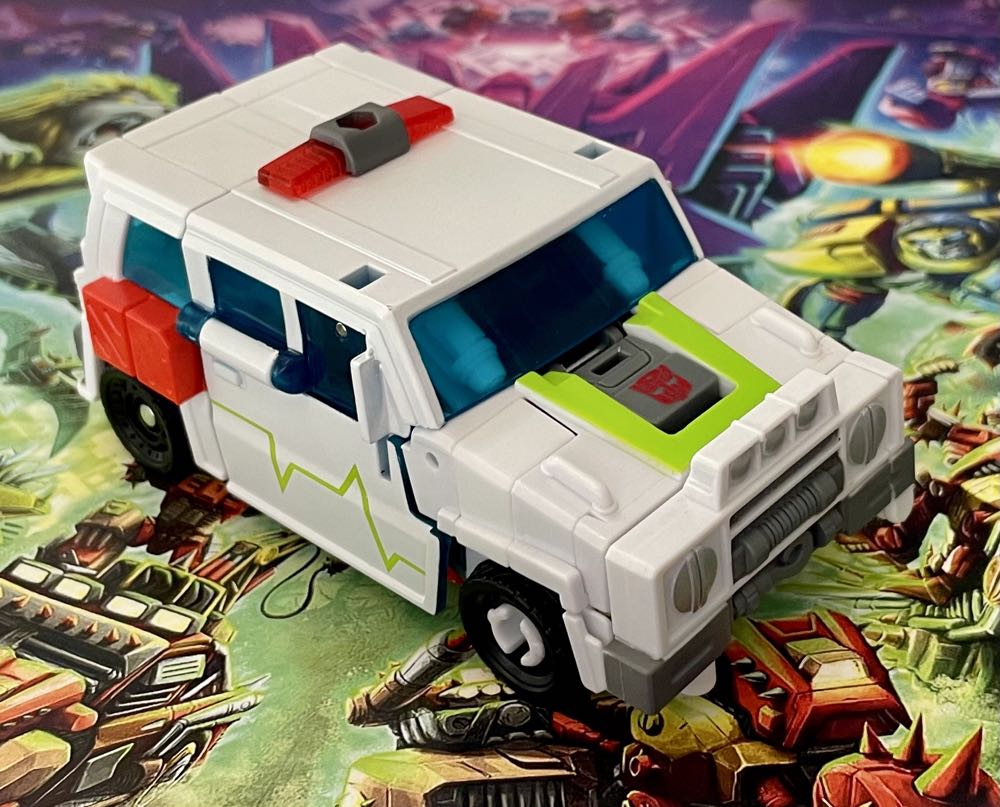 Transformers Medix Deluxe Legacy Evolution  - Hasbro (Transformers Legacy Evolution) action figure collectible [Barcode 5010996137890] - Main Image 2