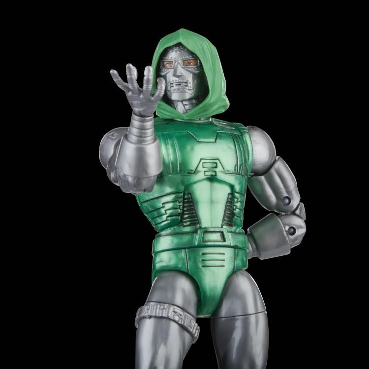 Captain Marvel vs. Doctor Doom - Hasbro (Marvel Legends Deluxe Series) action figure collectible - Main Image 3