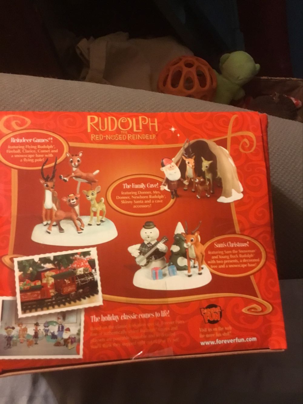 Rudolph The Red Nose Reindeer Figurine Pack - Forever Fun (Rudolph the Red-Nosed Reindeer) action figure collectible [Barcode 879104007310] - Main Image 2