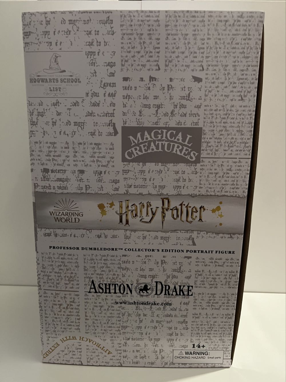 Professor Dumbledore Ultimate Year Two Portrait Figure - The Ashton Drake (Harry Potter) action figure collectible - Main Image 3