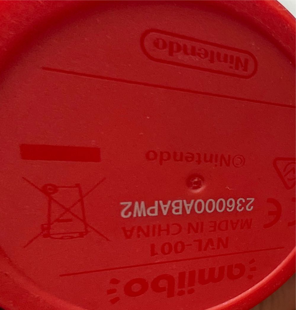 Amiibo: Waluigi  action figure collectible - Main Image 2