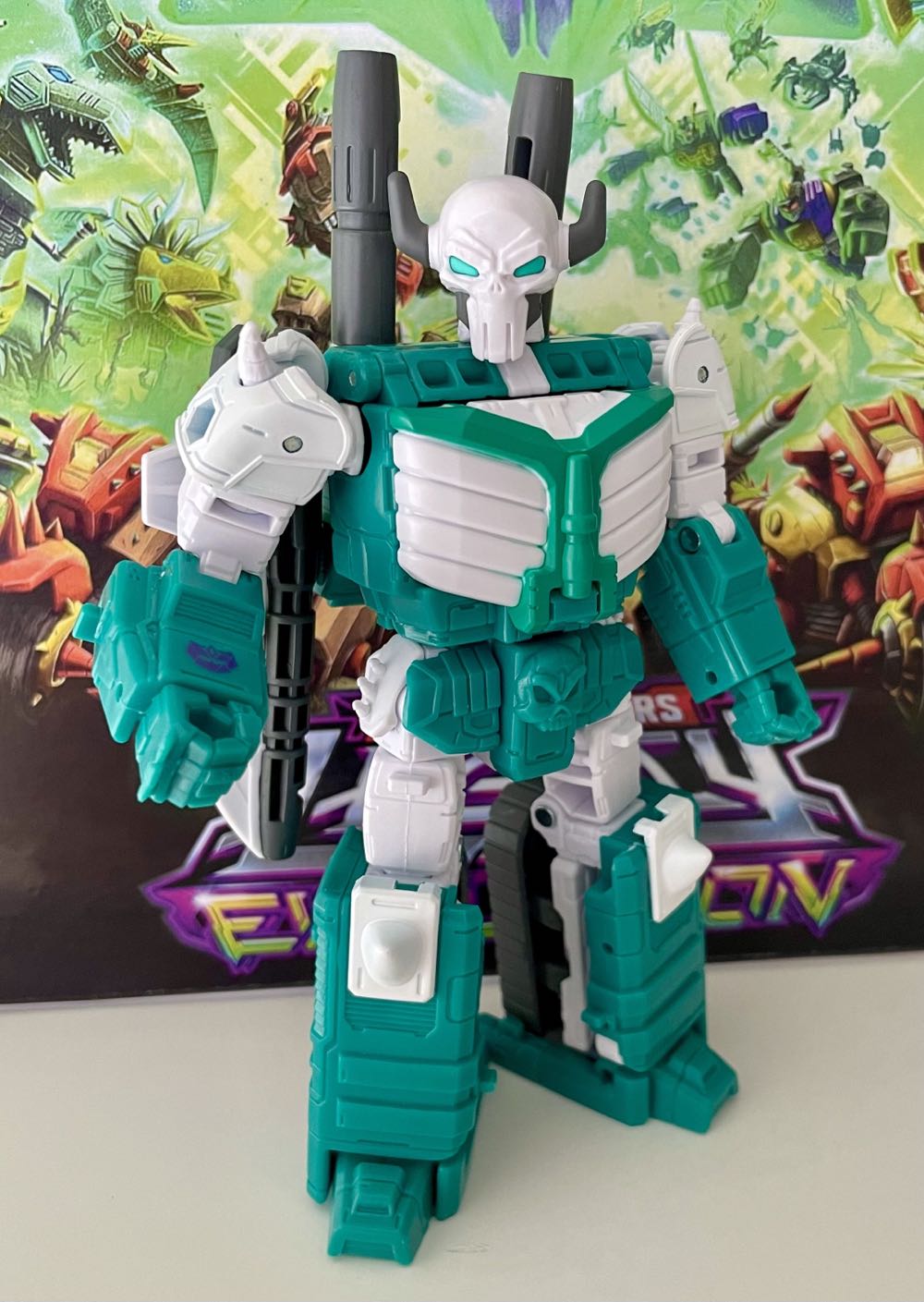 Die-Cast Collectible 18-Pack (Acid Storm, Airazor, Arcee, Battletrap, Bumblebee, Cheetor, Ironhide, Megatron, Mirage, Nemesis Prime, Nova Storm, Optimus Primal, Optimus Prime, Redwing, Rhinox, Scorponok, Soundblaster & Wheeljack)