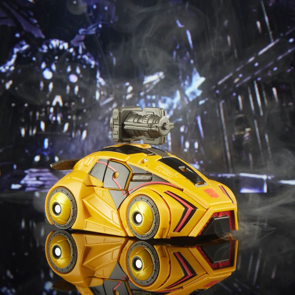 S.S. Deluxe Class War For Cybertron Bumblebee - Hasbro (Transformers) action figure collectible - Main Image 2
