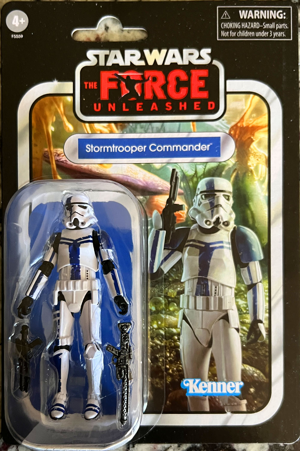 Mandalorian In N1 Starfighter With Grogu Amazon Exclusive