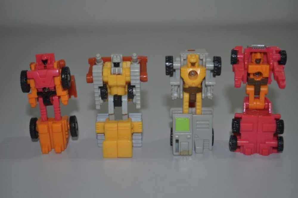 Transformers Micromasters Autobot Construction Patrol - Hasbro (Transformers G1) action figure collectible - Main Image 2