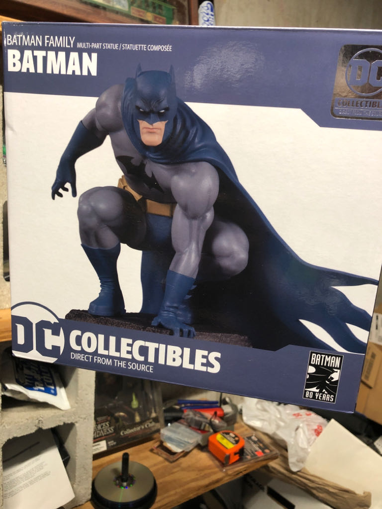 Bat Family Batman Family Statue- Batman - DC Direct (DC Collectibles) action figure collectible [Barcode 761941356440] - Main Image 2