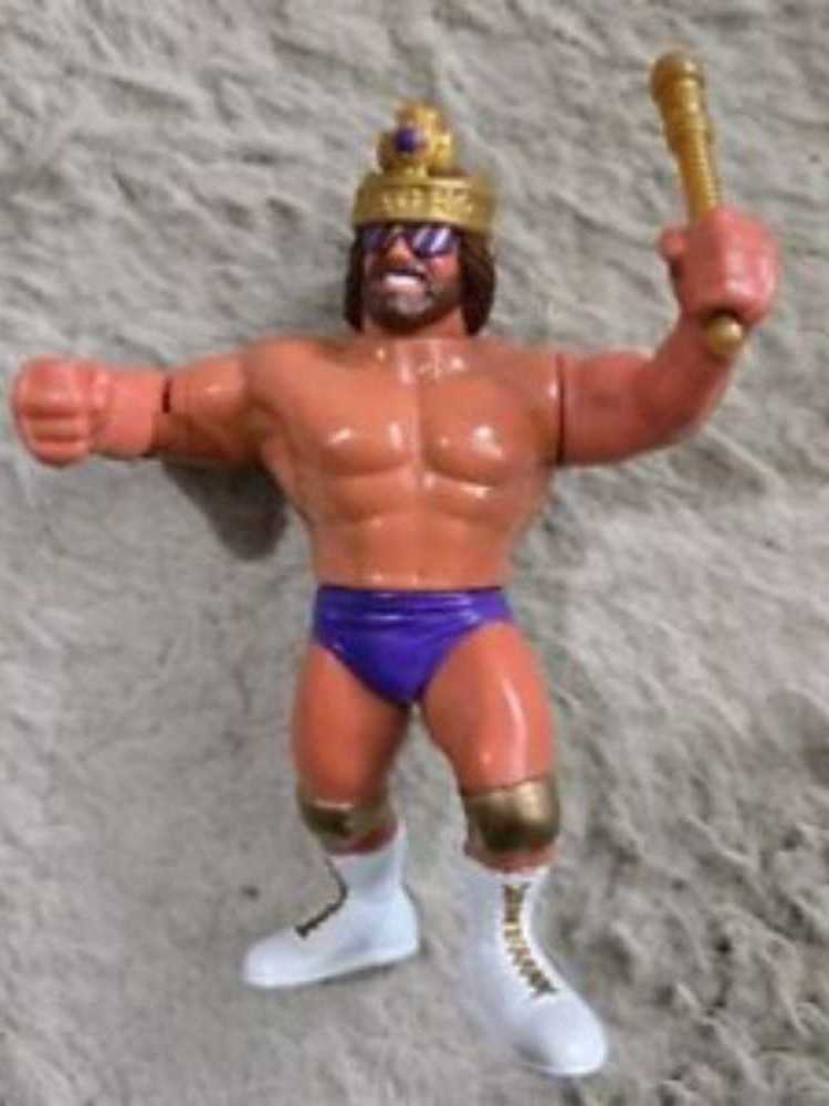 "Macho King” Randy Savage - Hasbro (WWF) action figure collectible [Barcode 038976070260] - Main Image 3