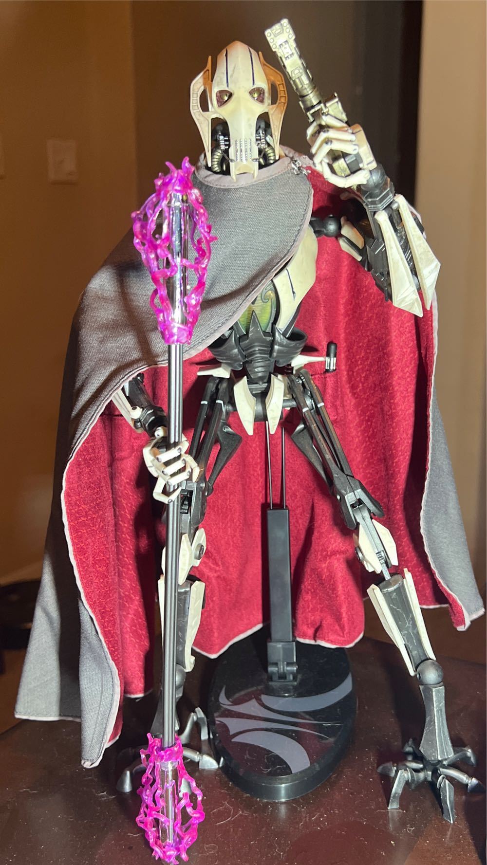 Sideshow General Grievous - Sideshow Collectibles (Star Wars Episode 3 Revenge of The Sith) action figure collectible [Barcode 747720251762] - Main Image 3