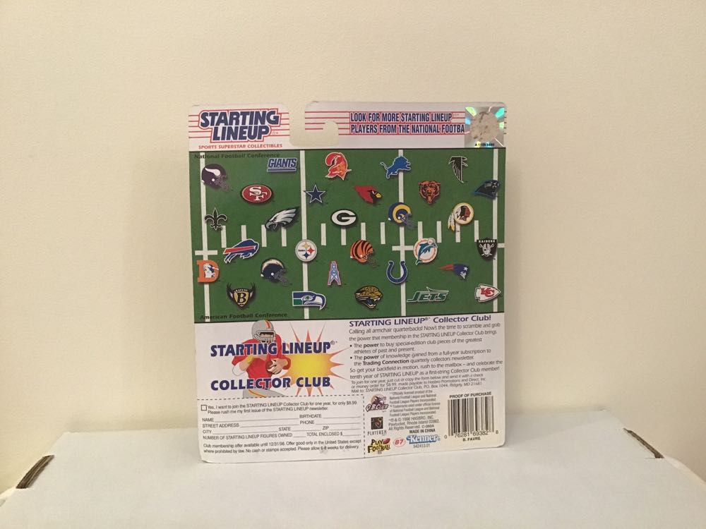 Brett Favre - Kenner action figure collectible - Main Image 2