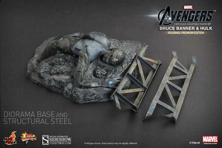 The Avengers - Hot Toys (Bruce Banner & Hulk) action figure collectible - Main Image 3