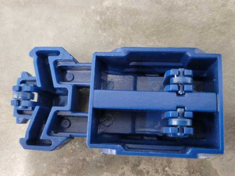 Grommet With Gasket Cog Fortress Maximus’s Cerebros And Spike Headmaster Base City - Hasbro (1987) action figure collectible - Main Image 4